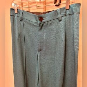 Current air suite, In unique blue color in medium size